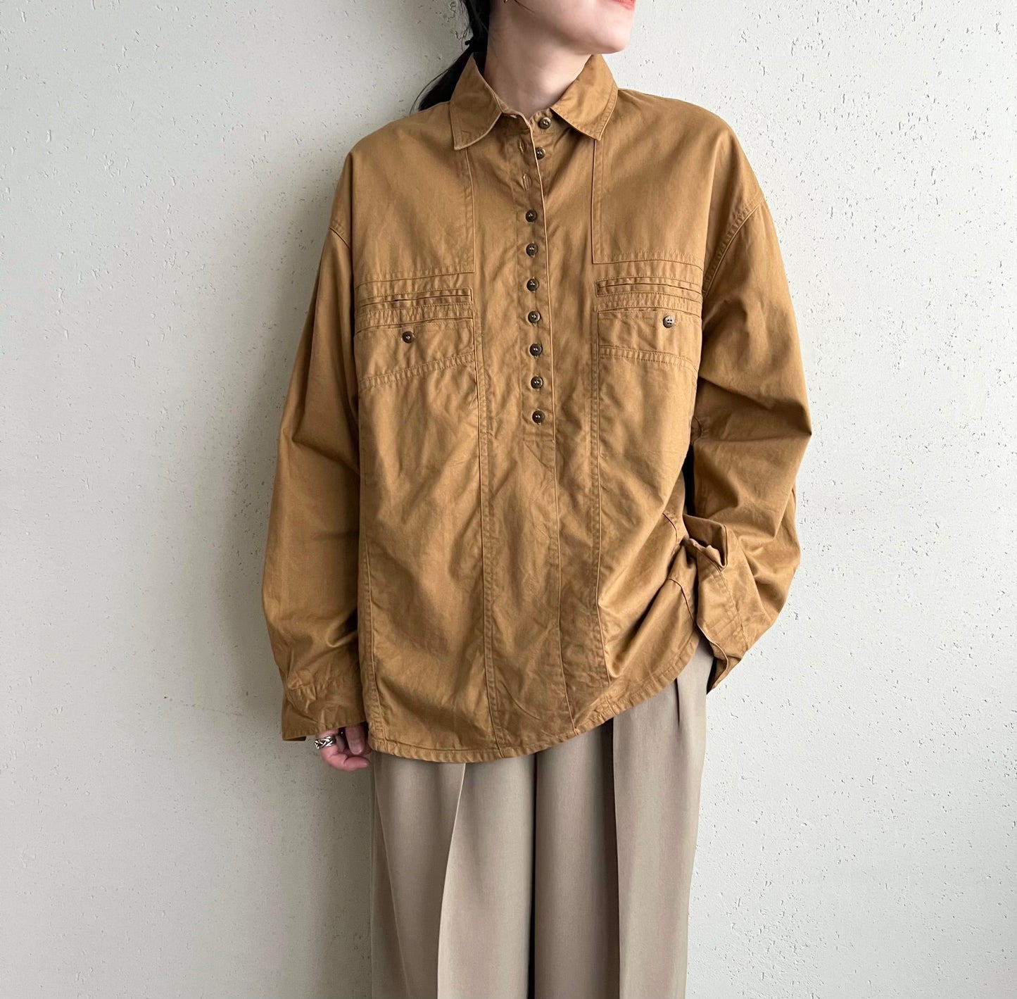 90s Design Pullover Shirt