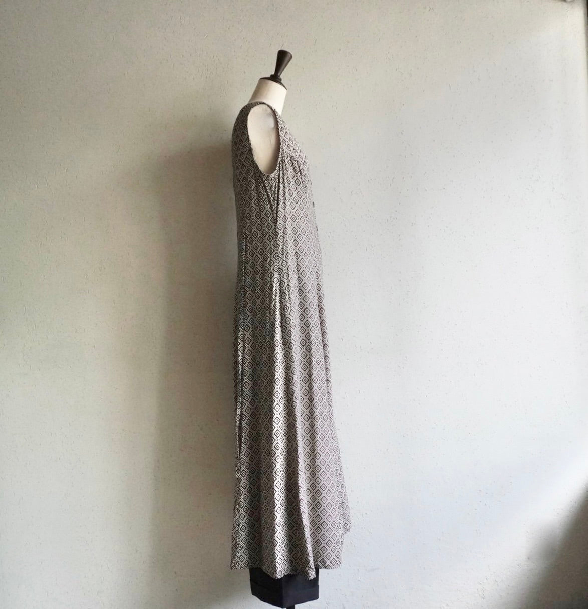 90s EURO Sleeveless Printed Dress