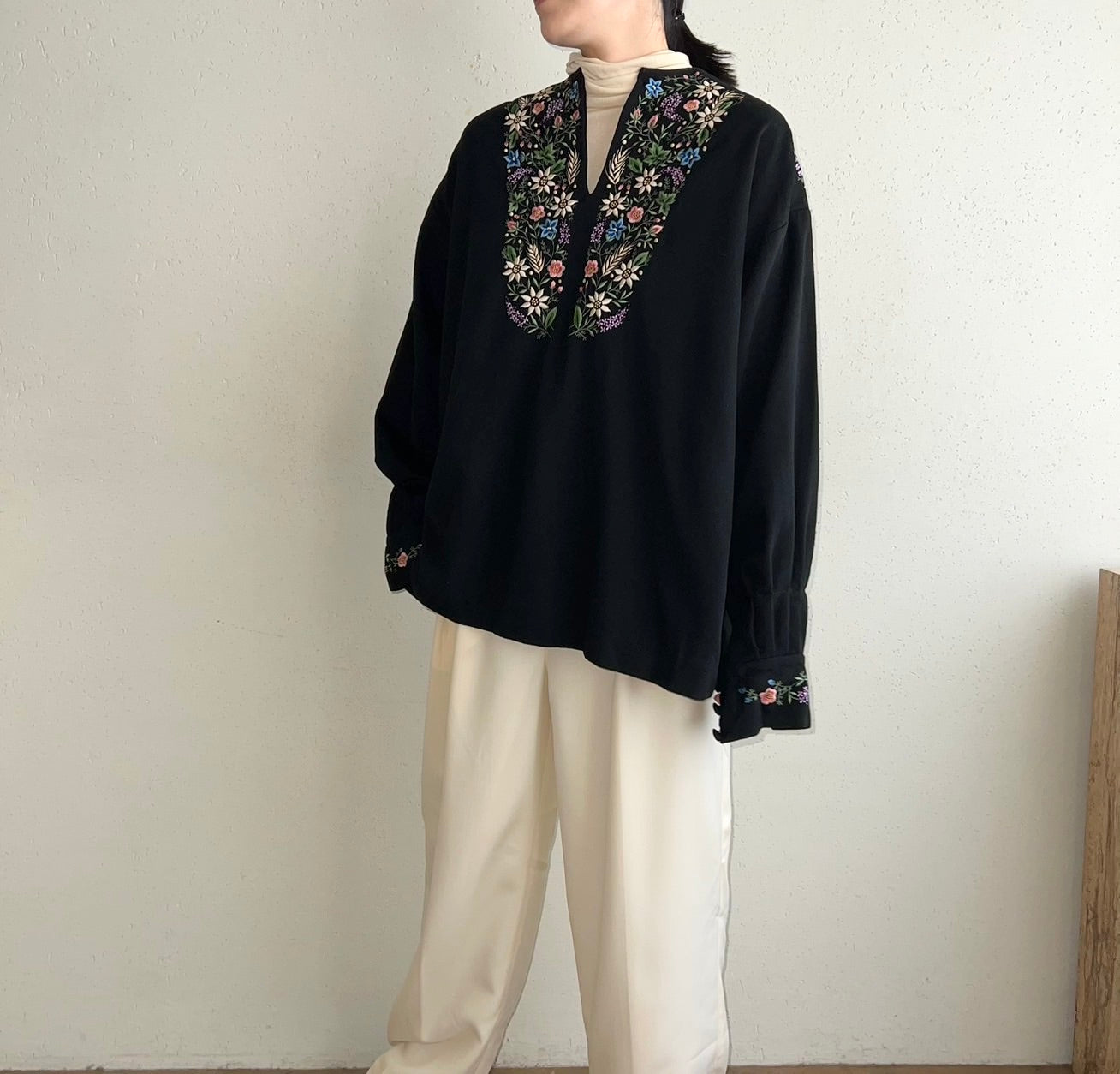 80s Embroidery Top