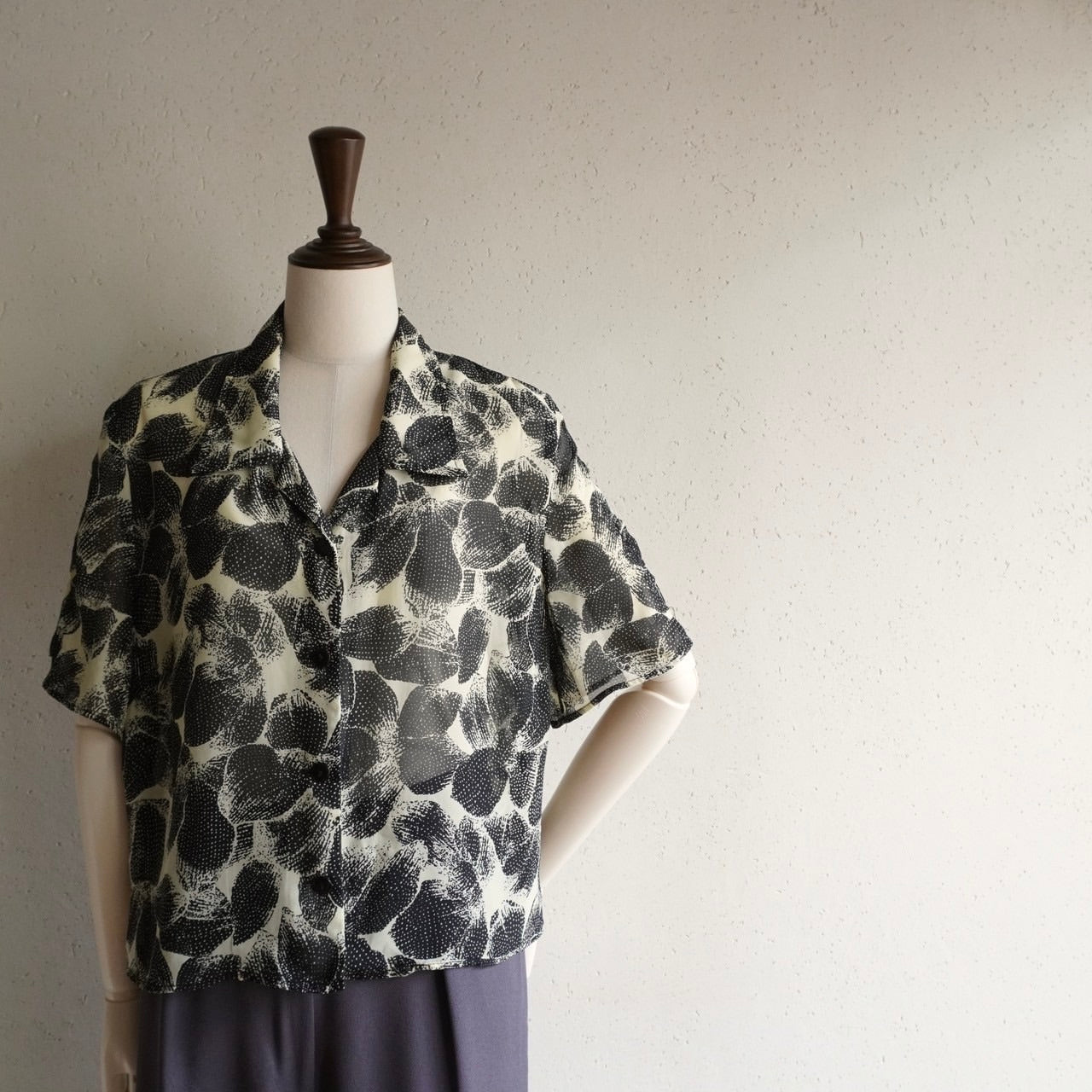 90s Slit Design Shirt Made in Canada
