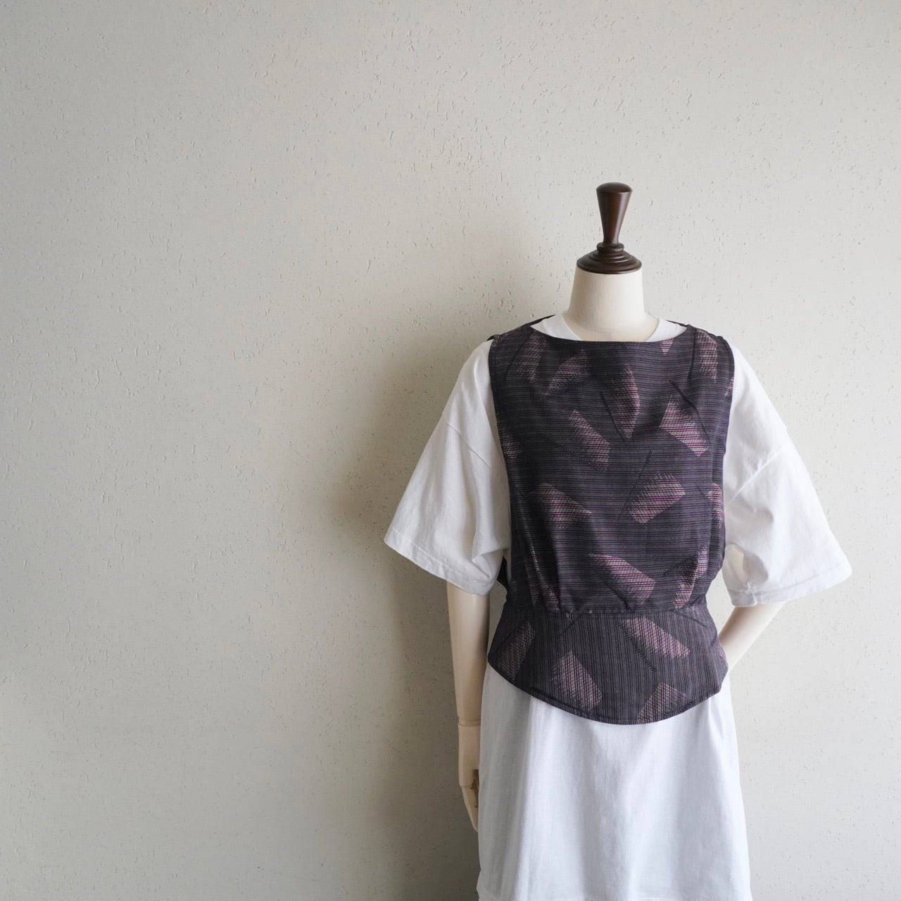 90s Slit Design Vest