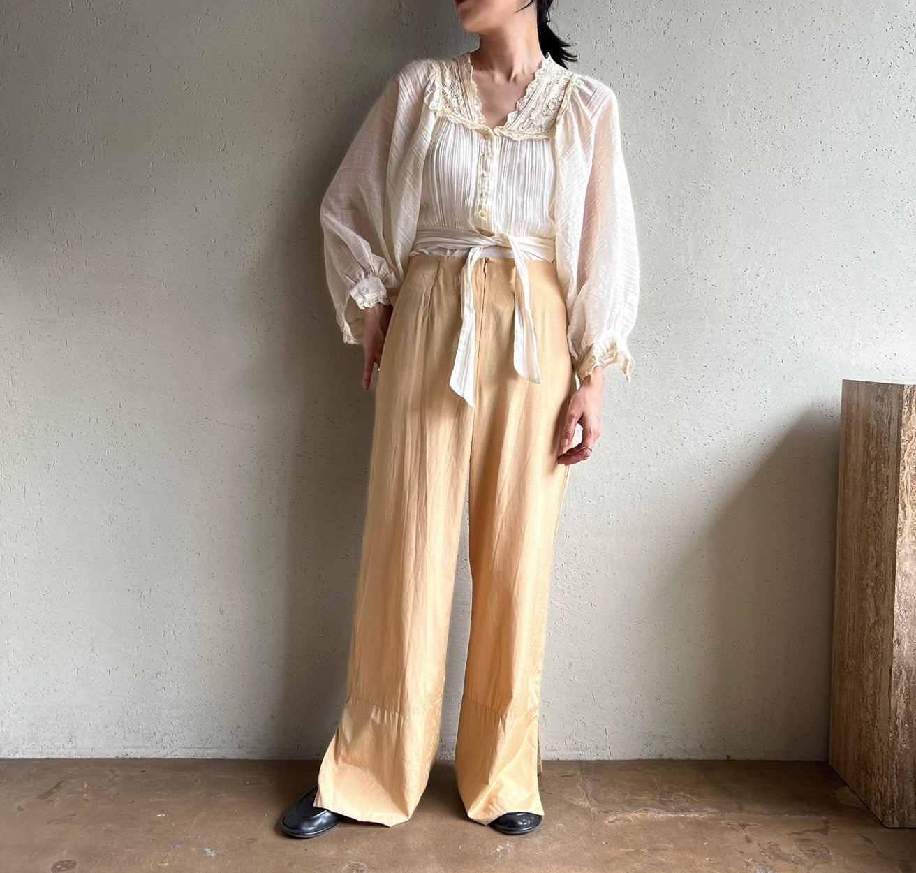 70s Lace Design Blouse