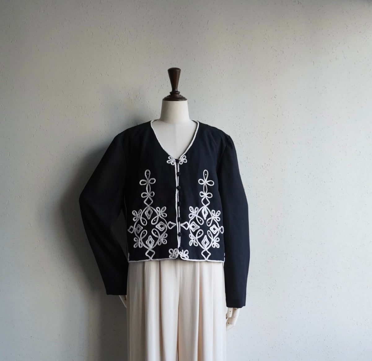 90s "Karin Stevens" Embroidery Jacket