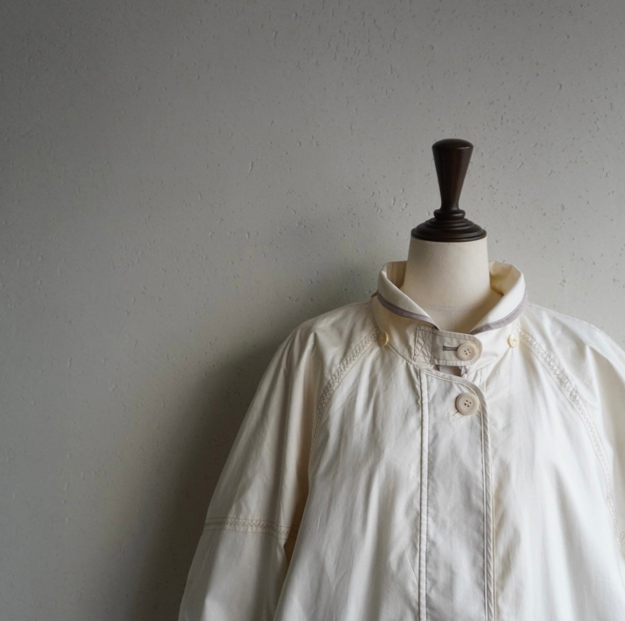 90s EURO Ivory Light Jacket