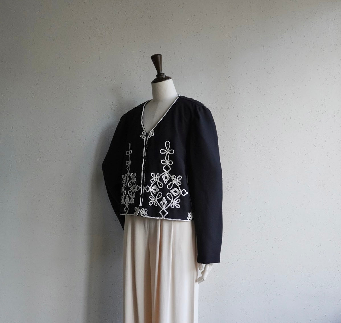 90s "Karin Stevens" Embroidery Jacket