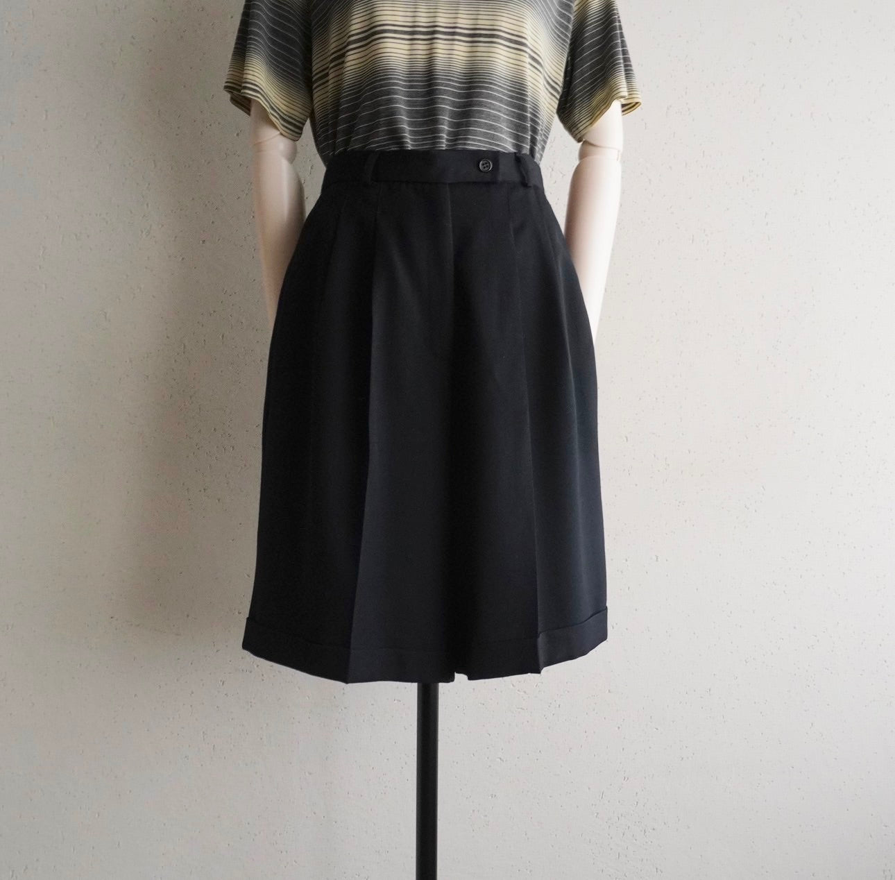 90s "amanda fielding" Wool Shorts Made in USA