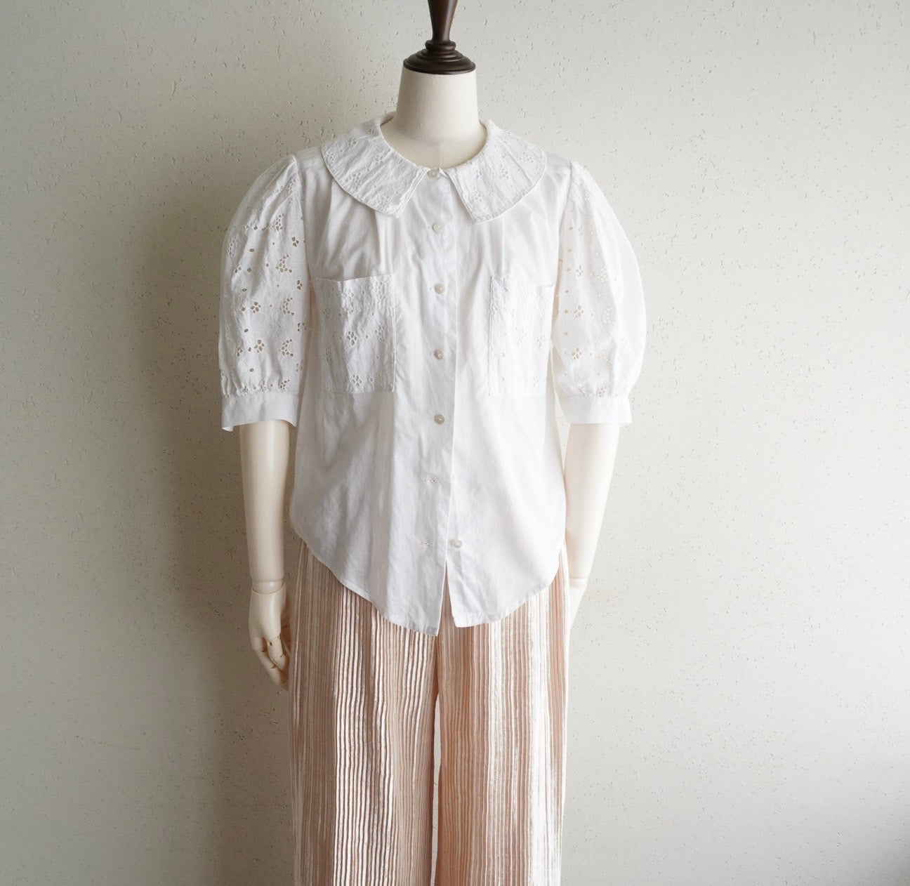 80s Lace Design Blouse