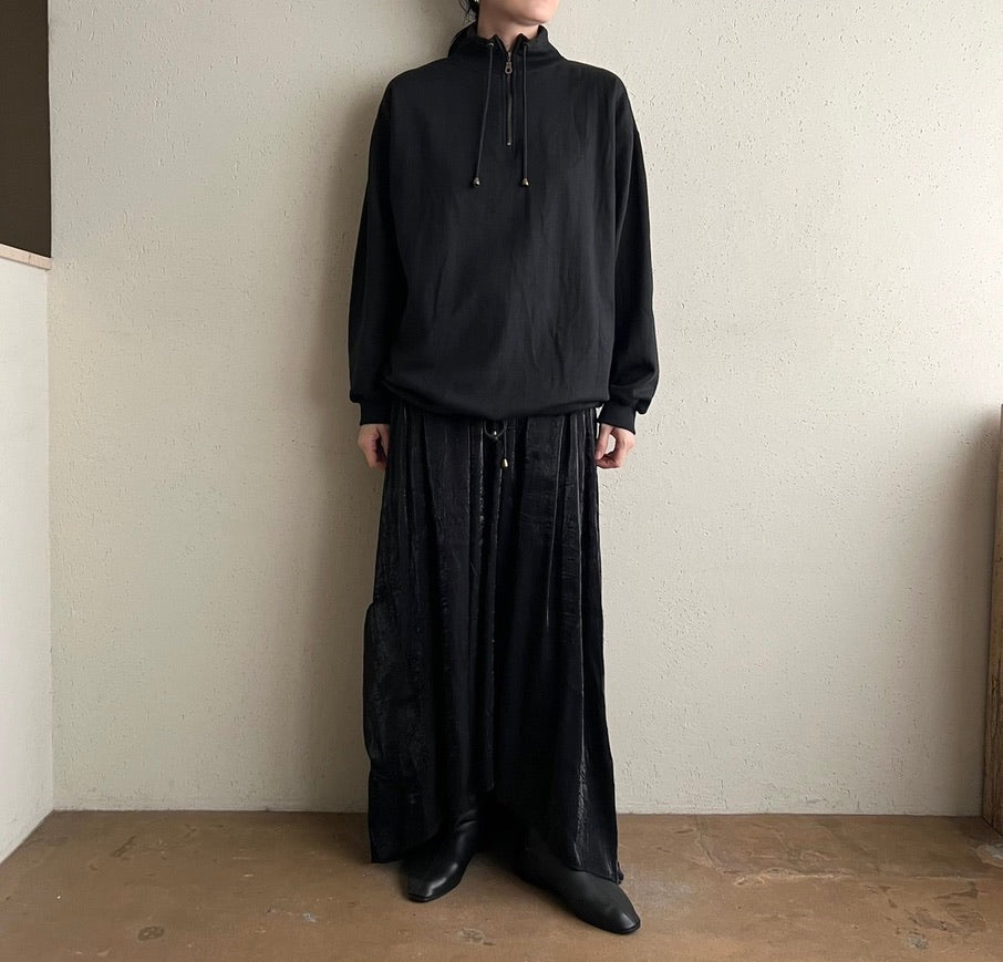 90s Zipped Black Sweater
