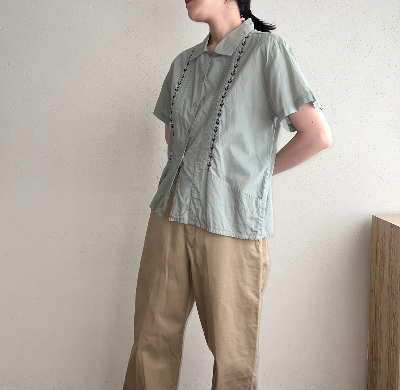 90s Embroidery Shirt