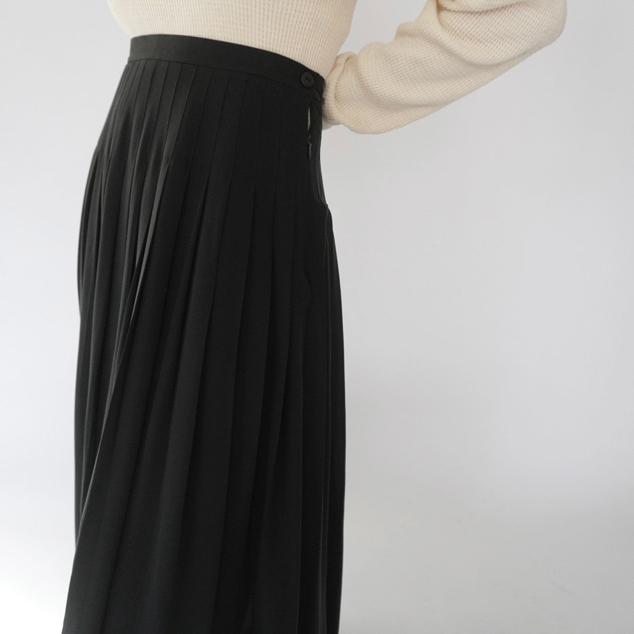 90s "Saks Fifth Avenue" Silk Pleats Skirt