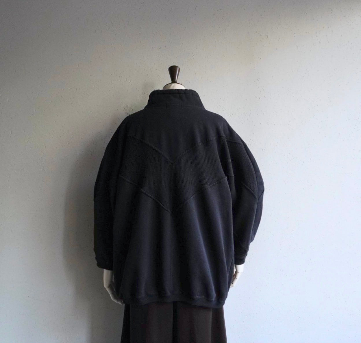 90s Design Black Sweater