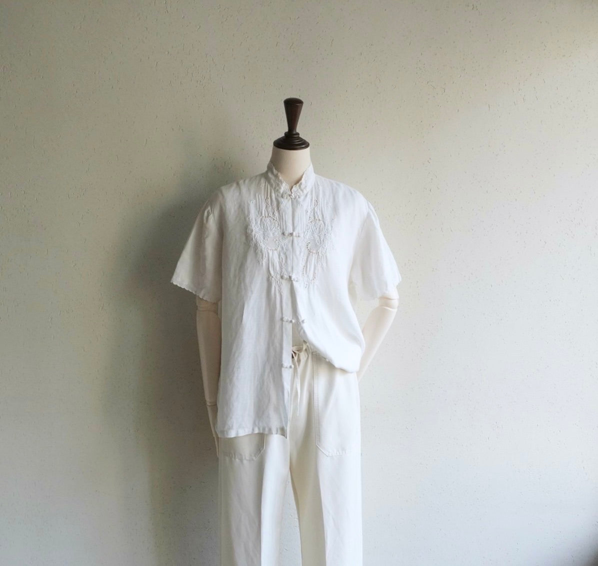 60s Embroidery Blouse