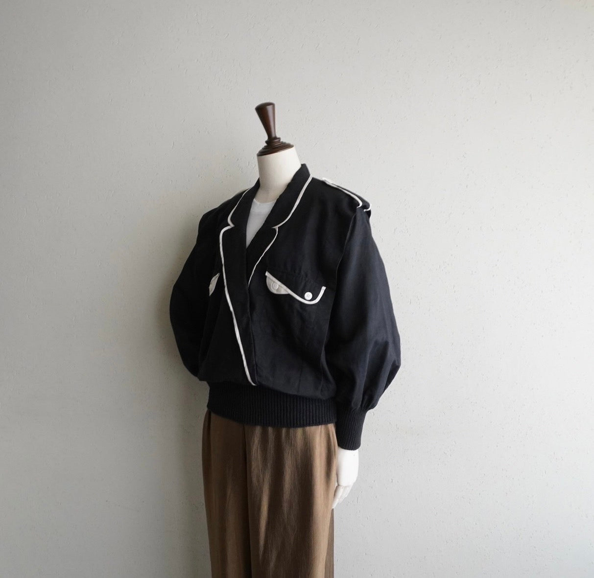 90s Black x White Blouse