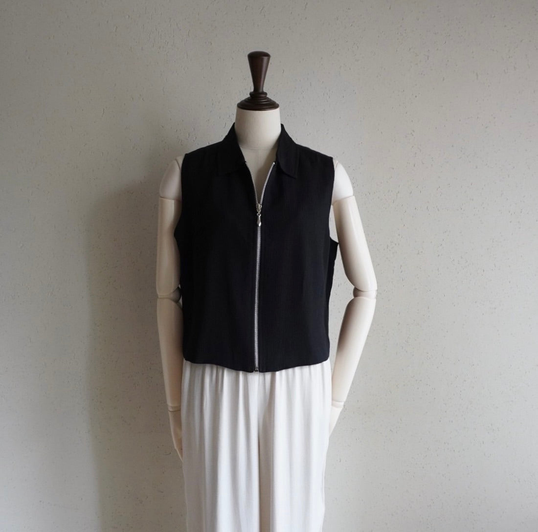 90s Sleeveless Zipped Top,Vest Made in USA