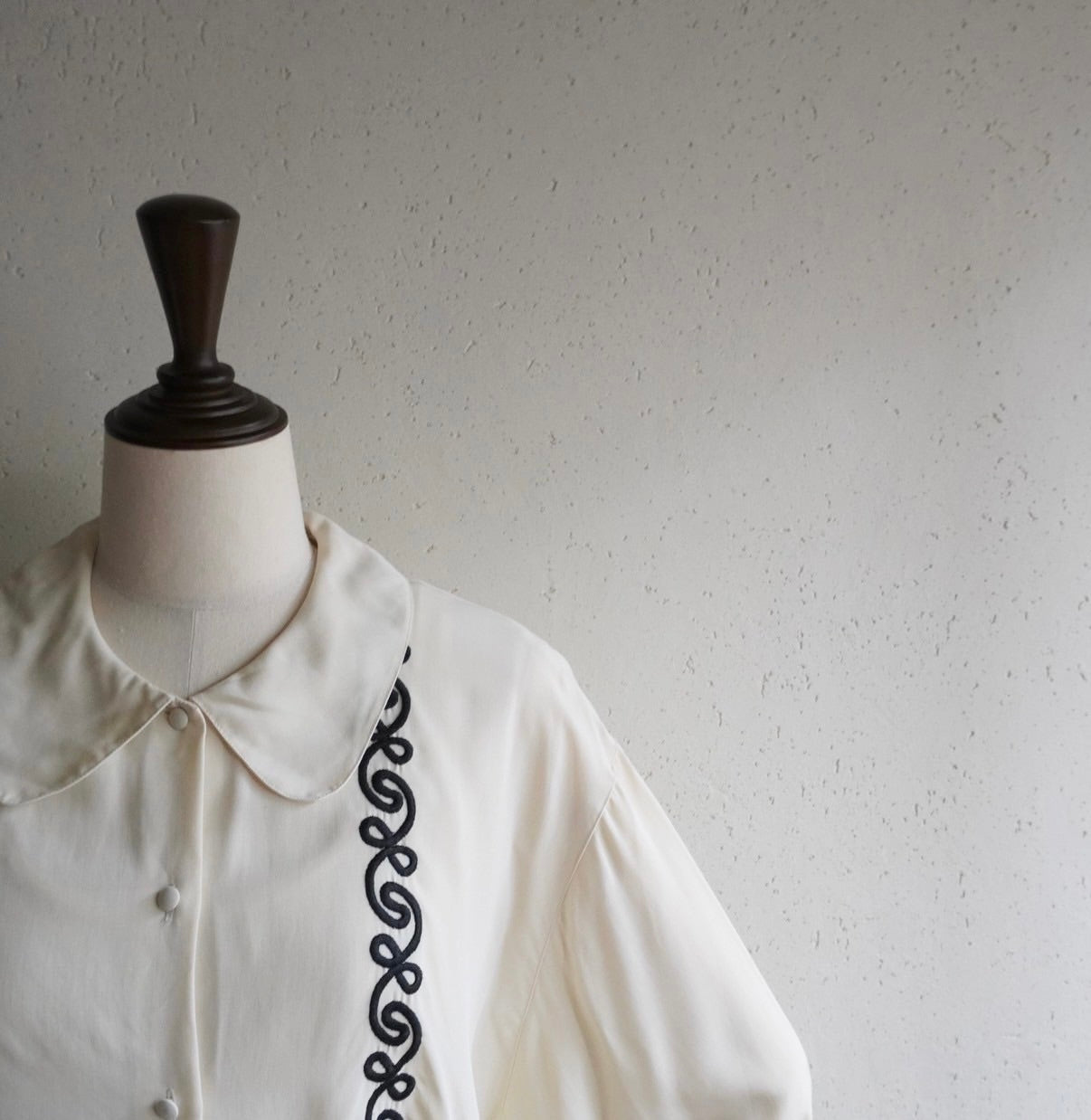 90s "cacharel"Embroidery Shirt Made in Italy