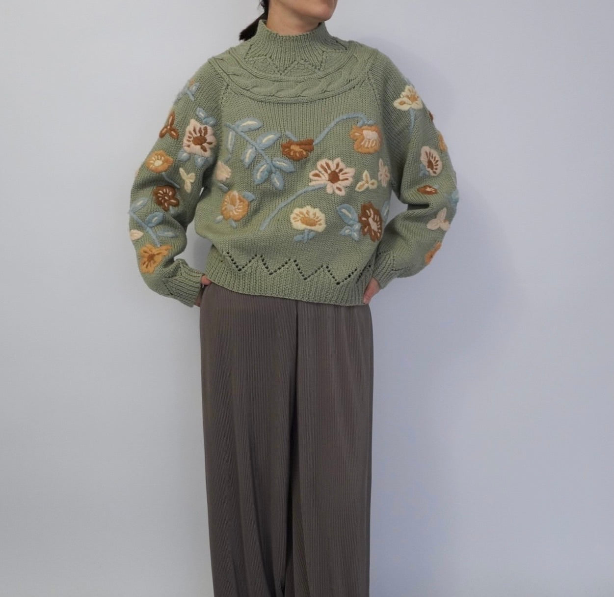 90s Embroidery Knit