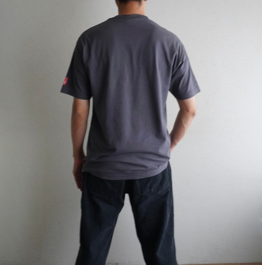 00s "es" T-shirt