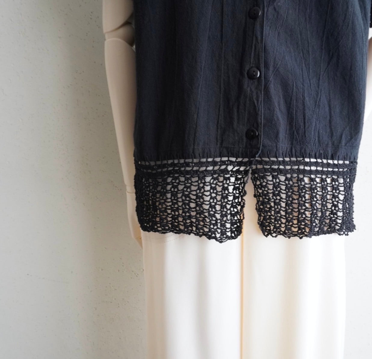 90s Crochet Design Blouse