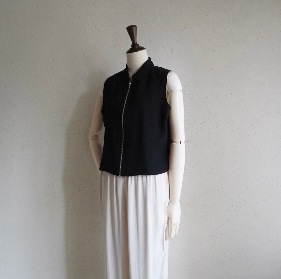 90s Sleeveless Zipped Top,Vest Made in USA