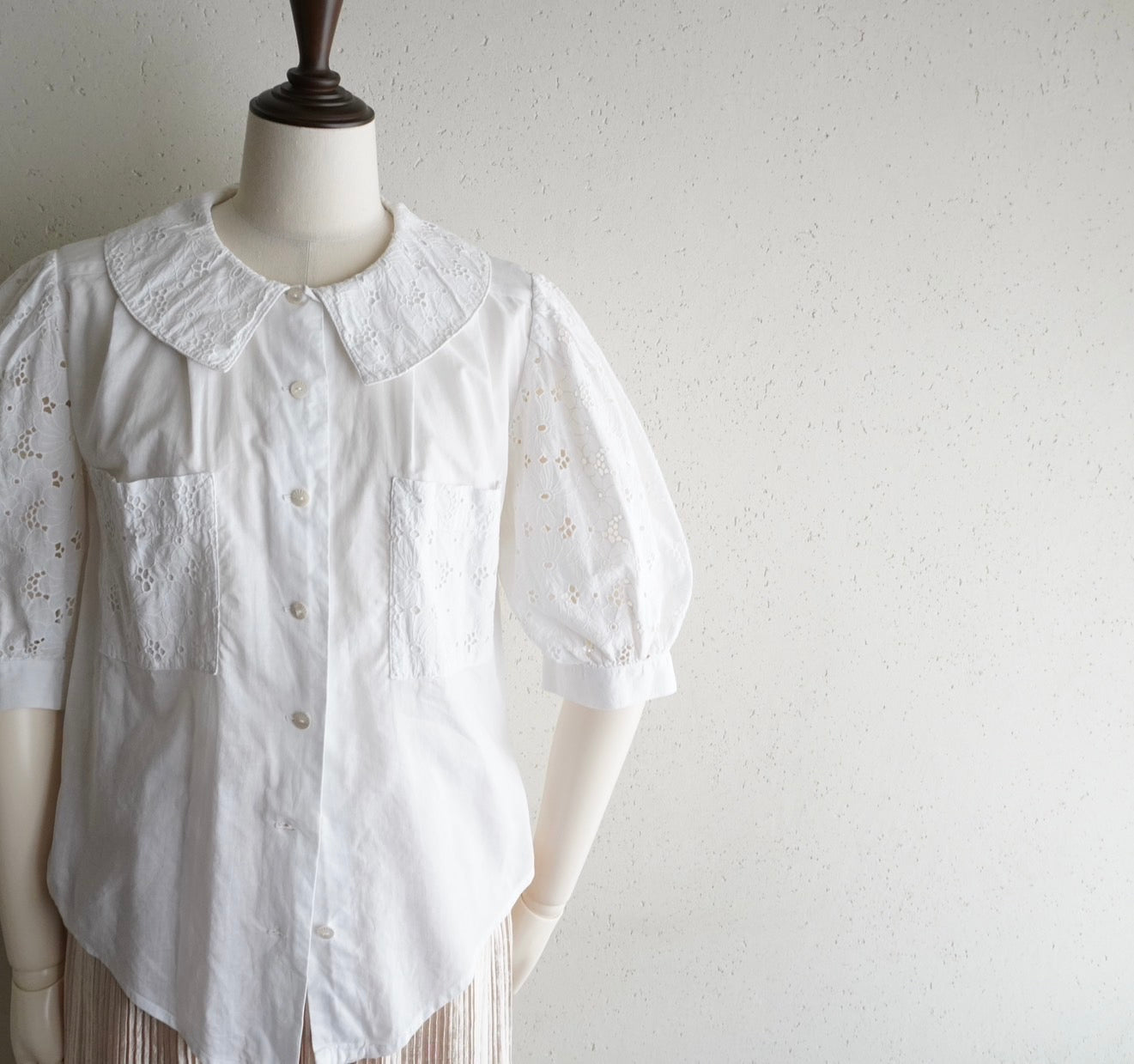 80s Lace Design Blouse