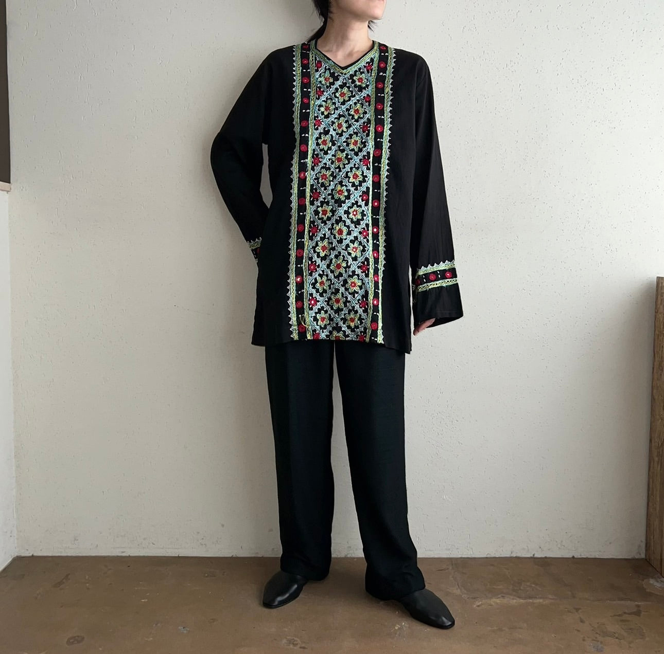 70s Embroidery Blouse