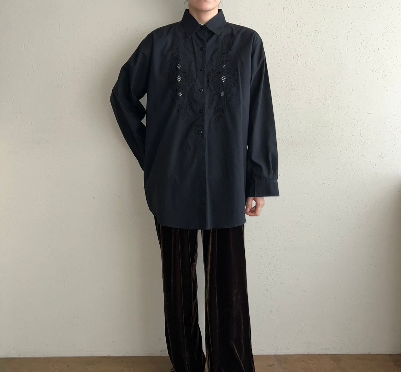 90s Embroidery Shirt