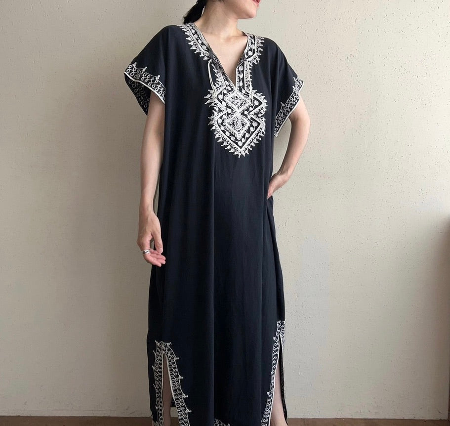 80s Embroidery Dress