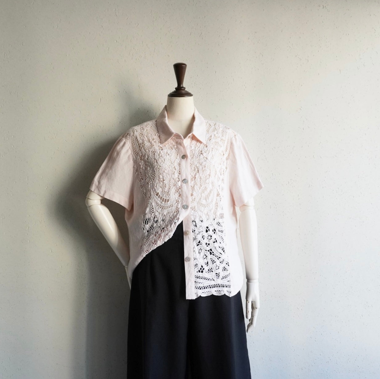 90s Lace Design Shirt