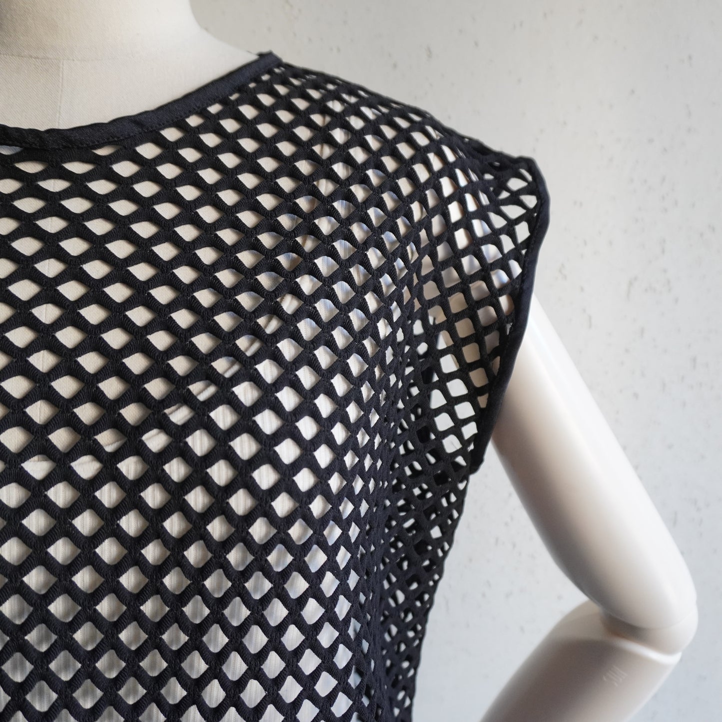 90s Mesh Design Top