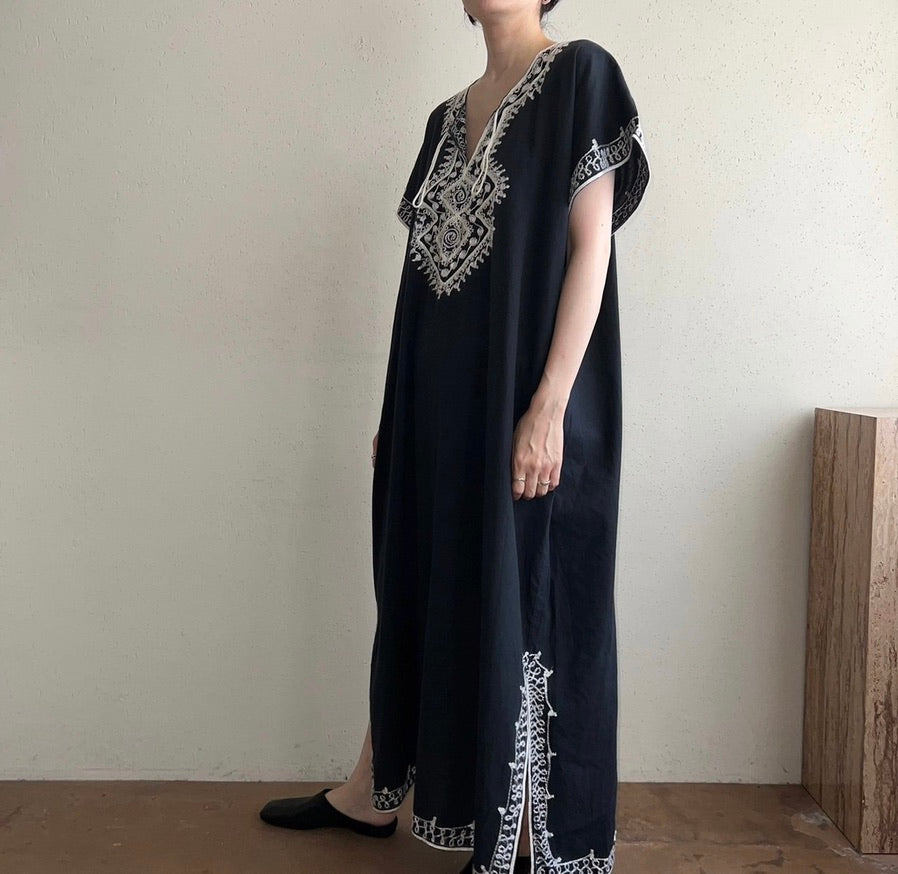 80s Embroidery Dress