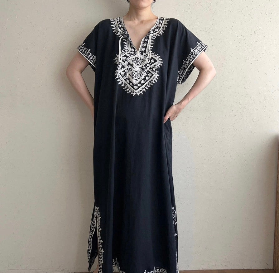 80s Embroidery Dress