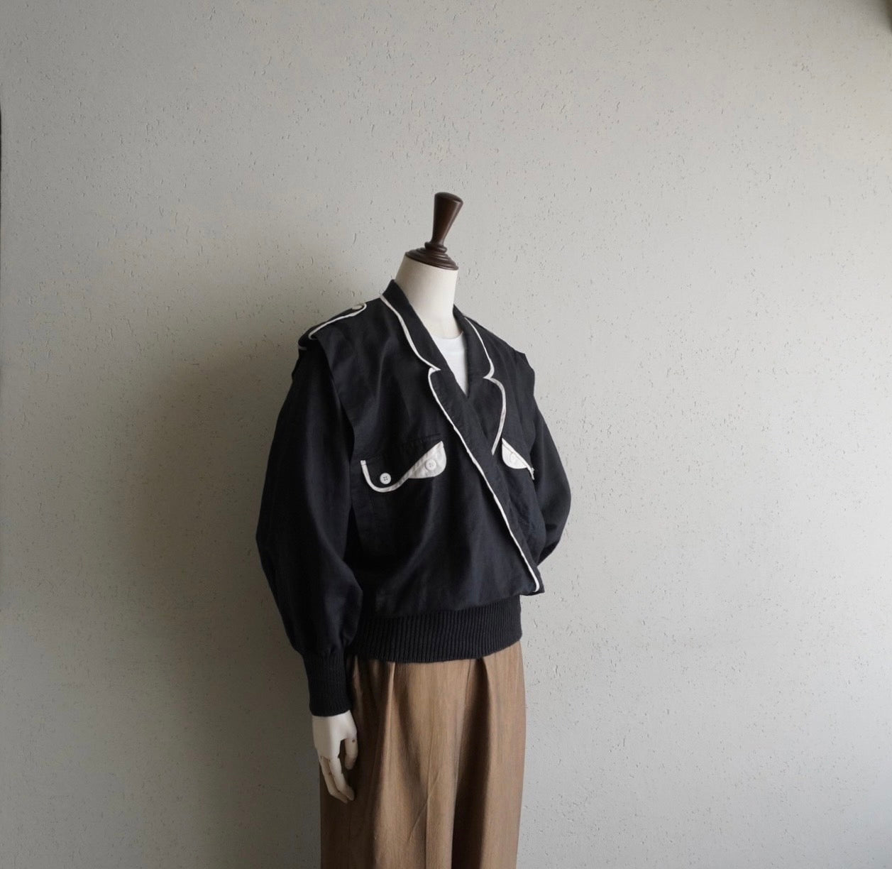 90s Black x White Blouse
