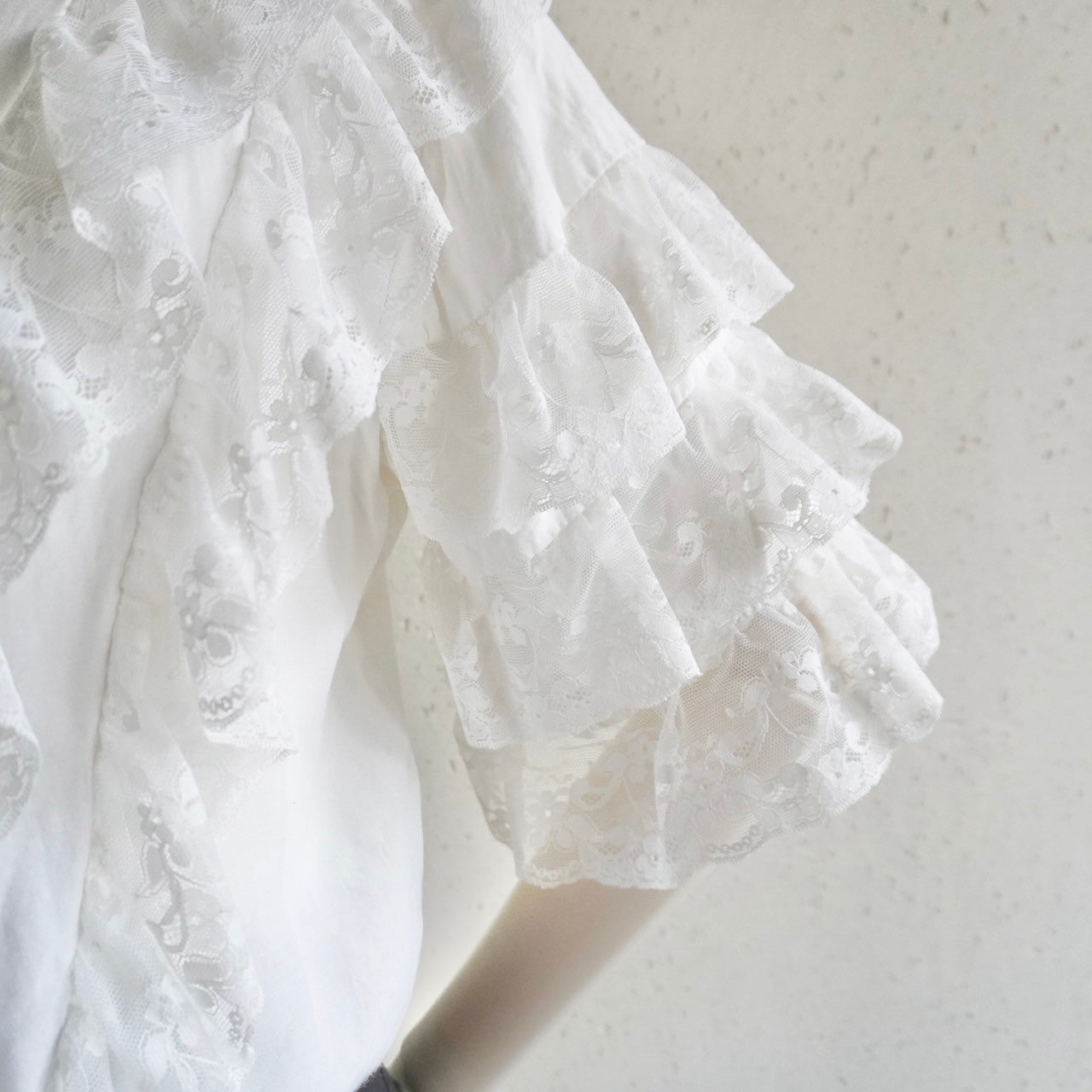 80s Lace Design Blouse