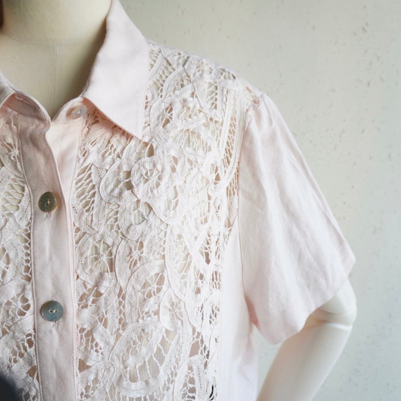 90s Lace Design Shirt