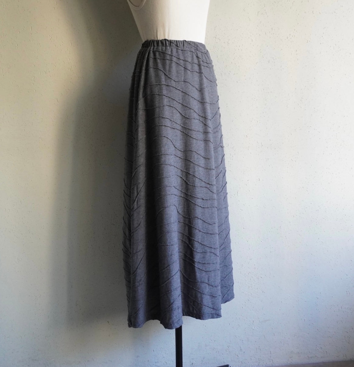90s Wavy Design Skirt