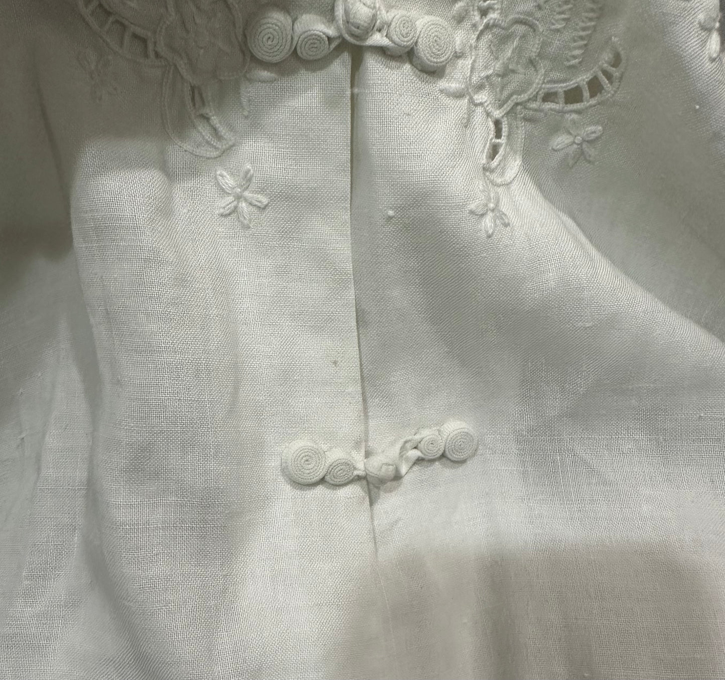 60s Embroidery Blouse