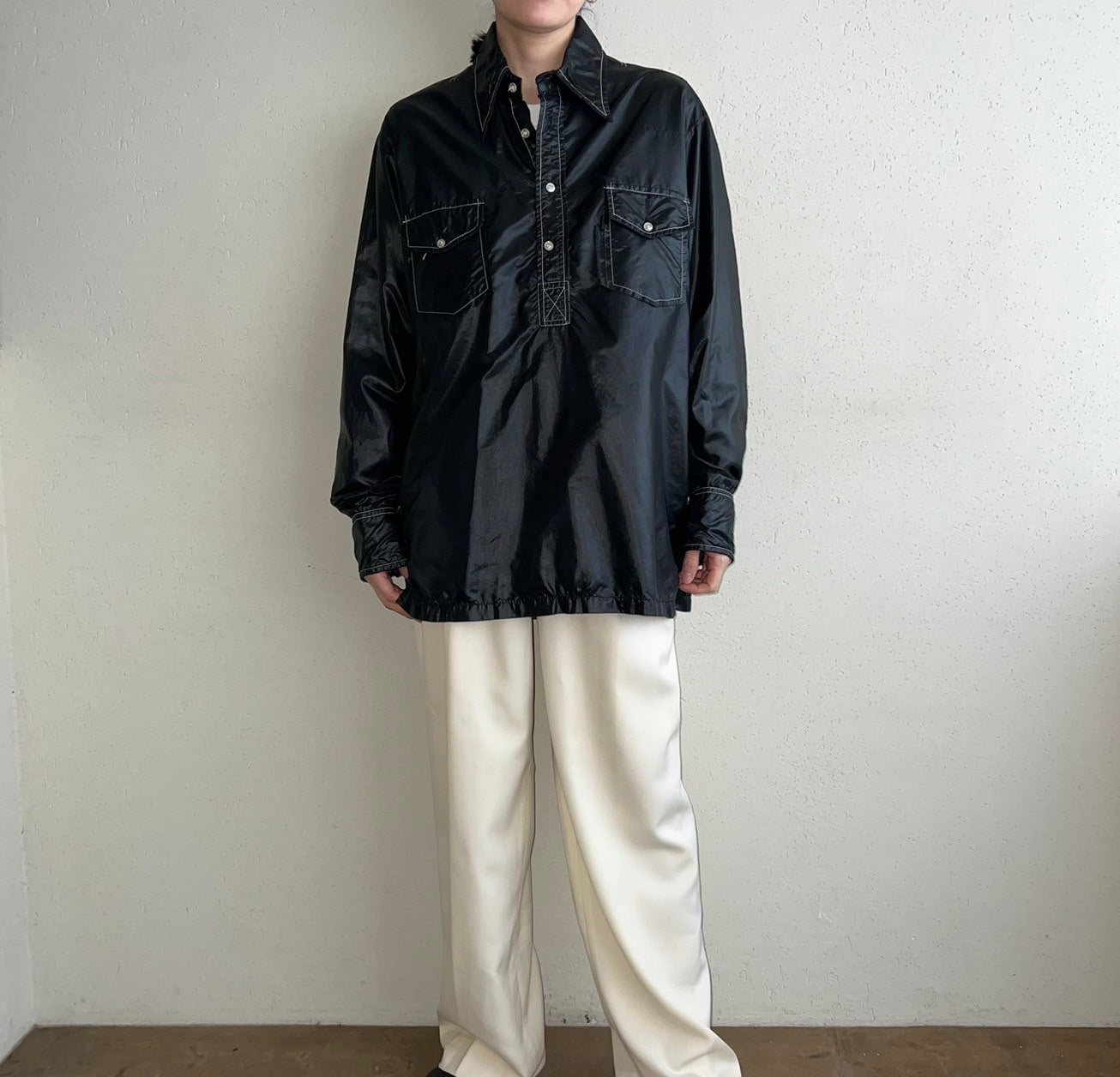 70s Black Pullover Shirt