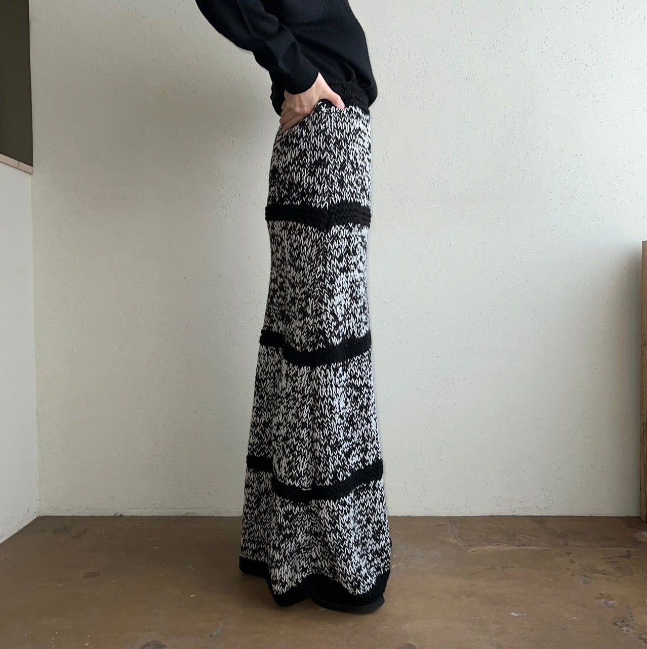 90s Black x White Knit Maxi Skirt