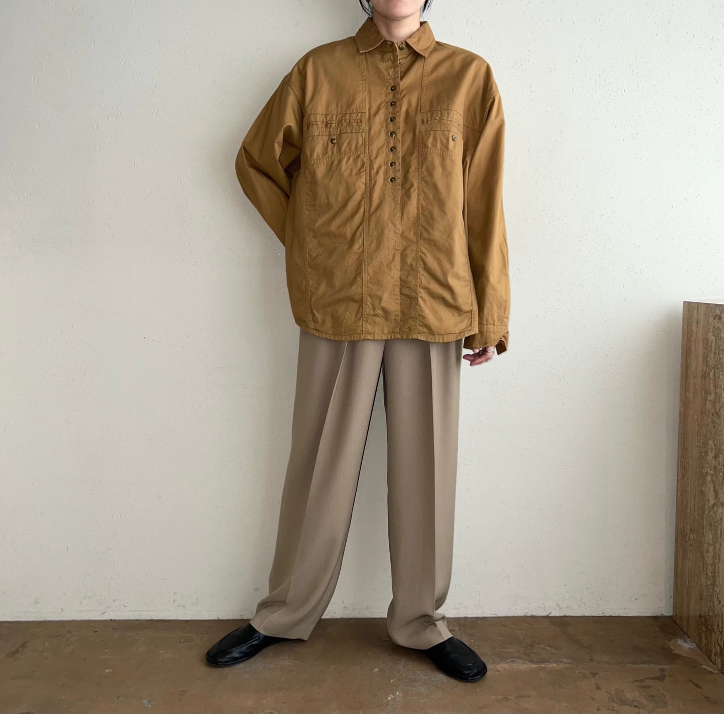 90s Design Pullover Shirt