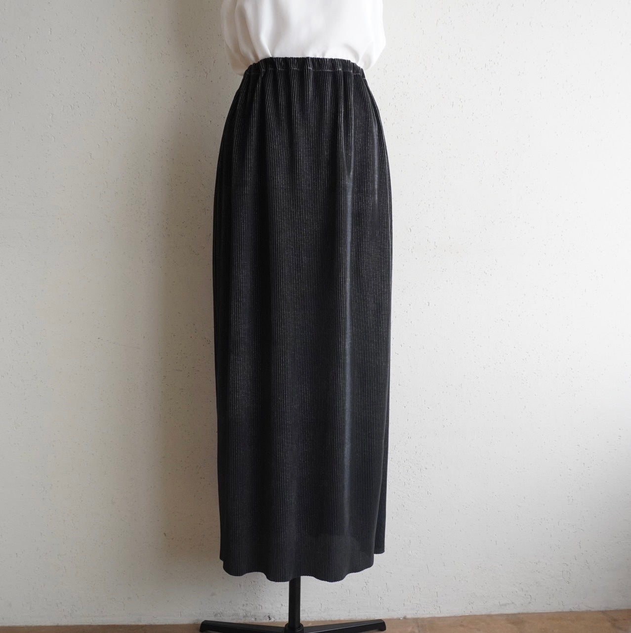 90s Pleated Maxi Skirt