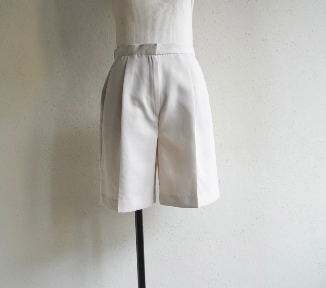 90s Tuck shorts Dead Stock