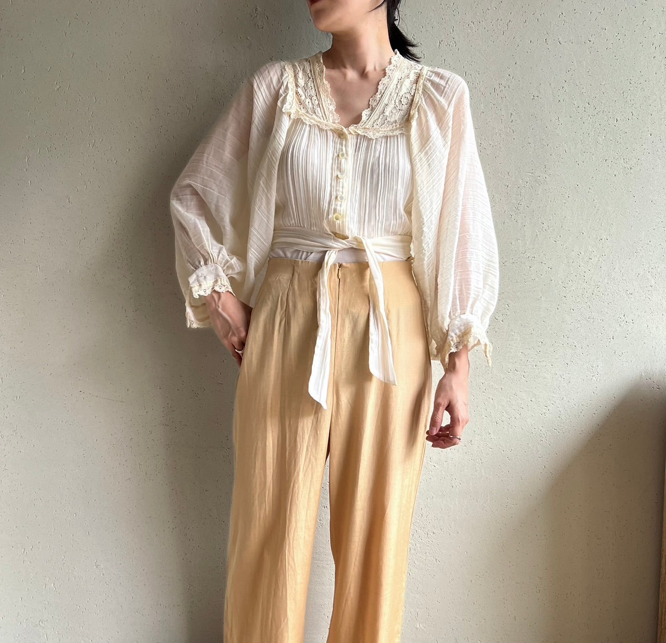 70s Lace Design Blouse