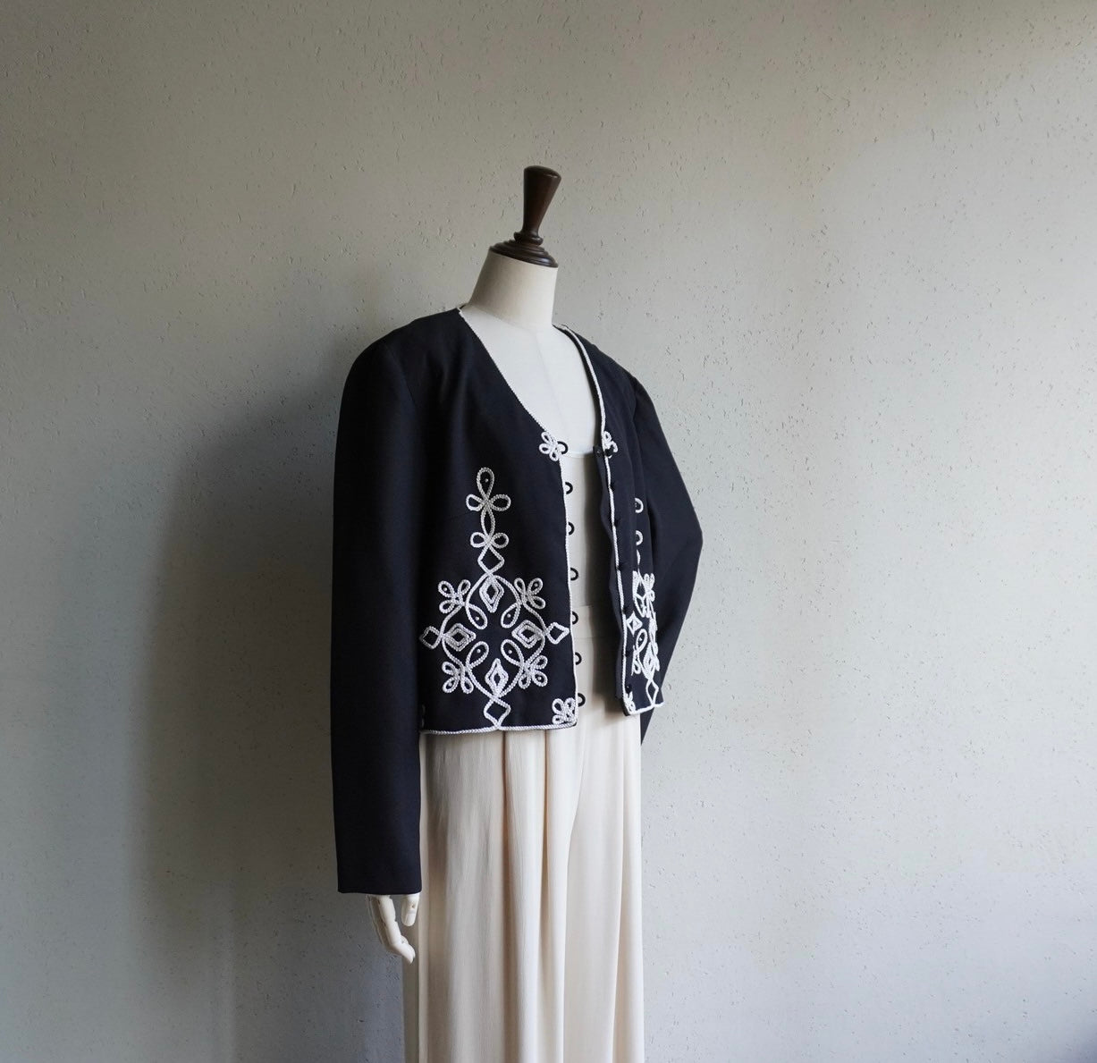 90s "Karin Stevens" Embroidery Jacket