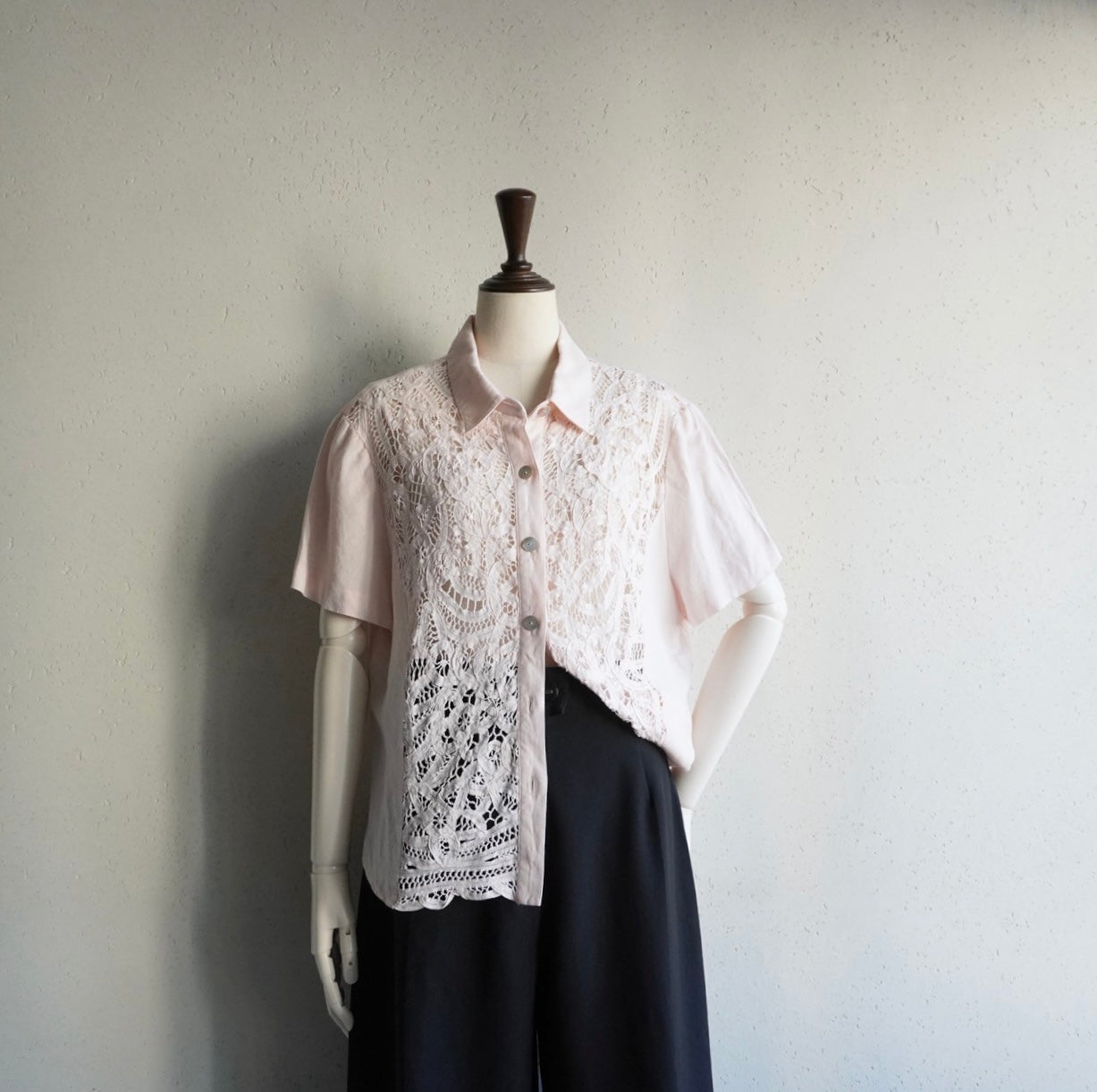 90s Lace Design Shirt