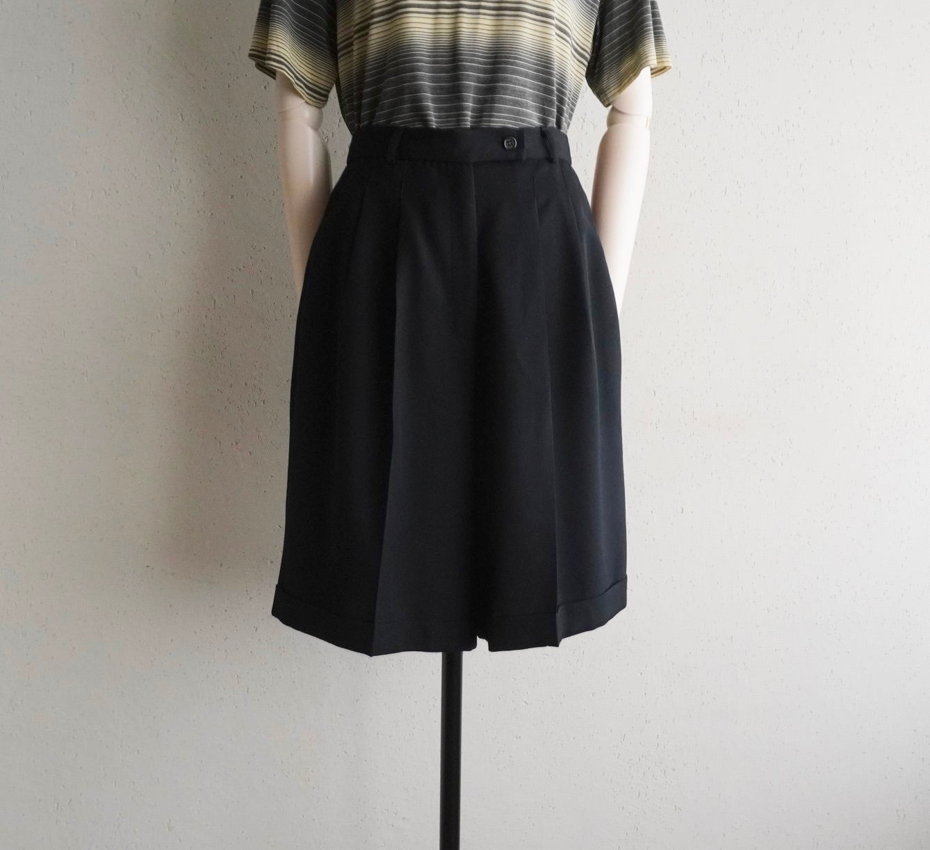 90s "amanda fielding" Wool Shorts Made in USA