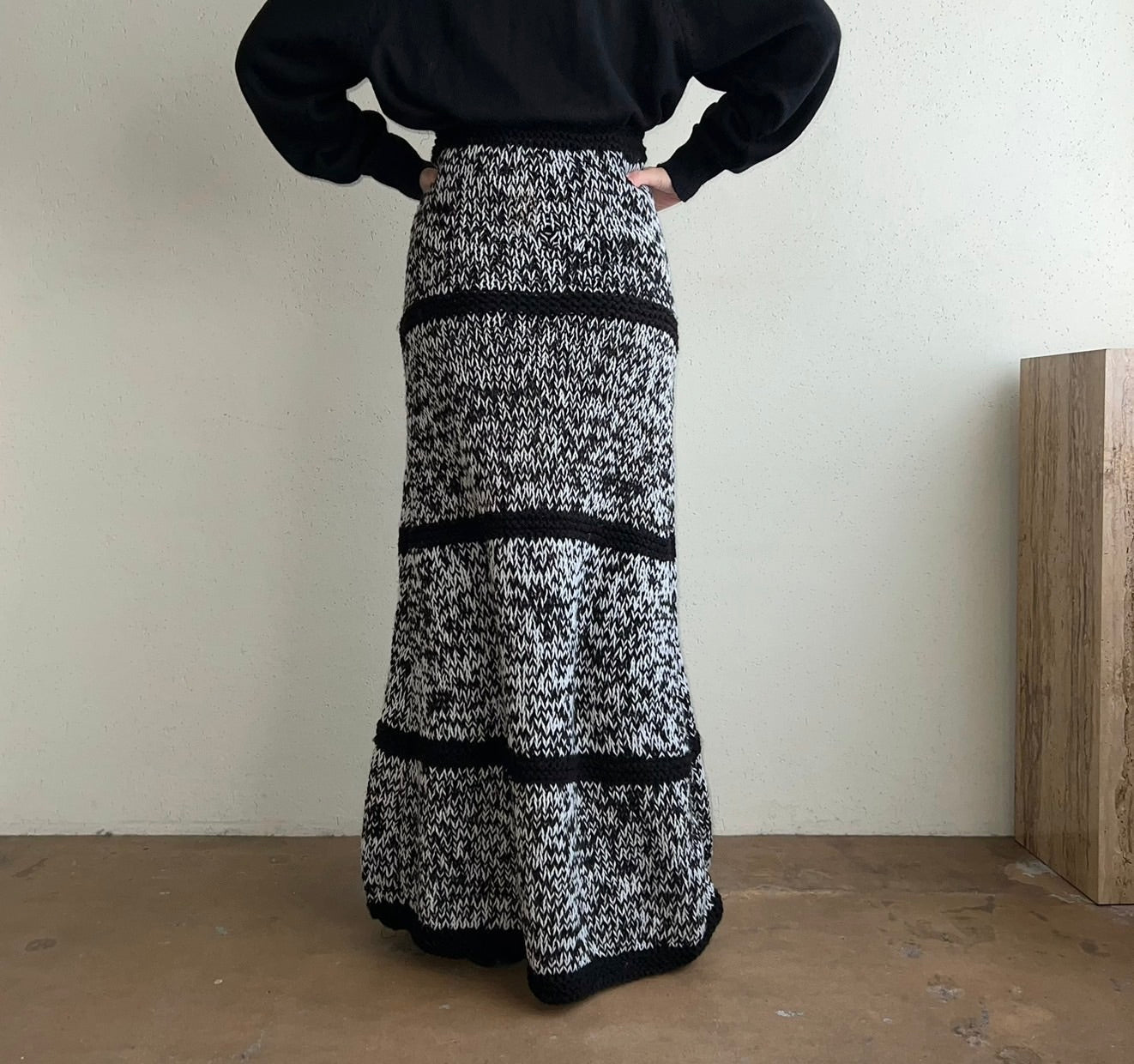 90s Black x White Knit Maxi Skirt