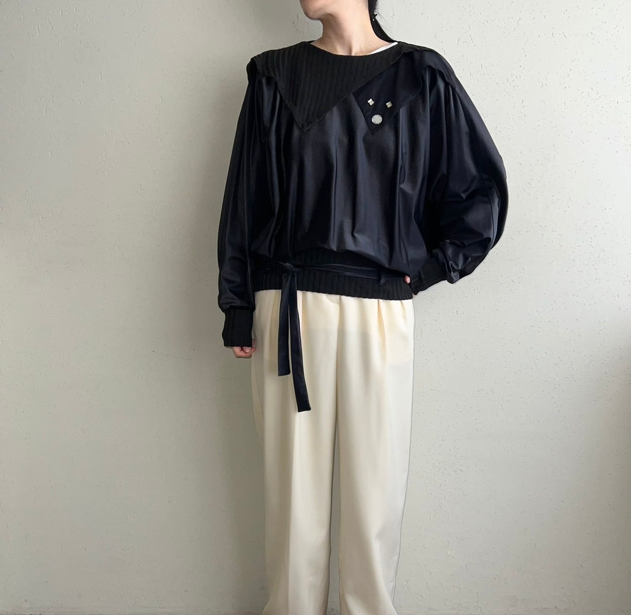 90s Black Design Top