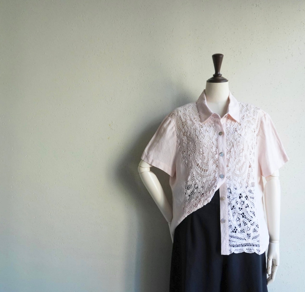 90s Lace Design Shirt