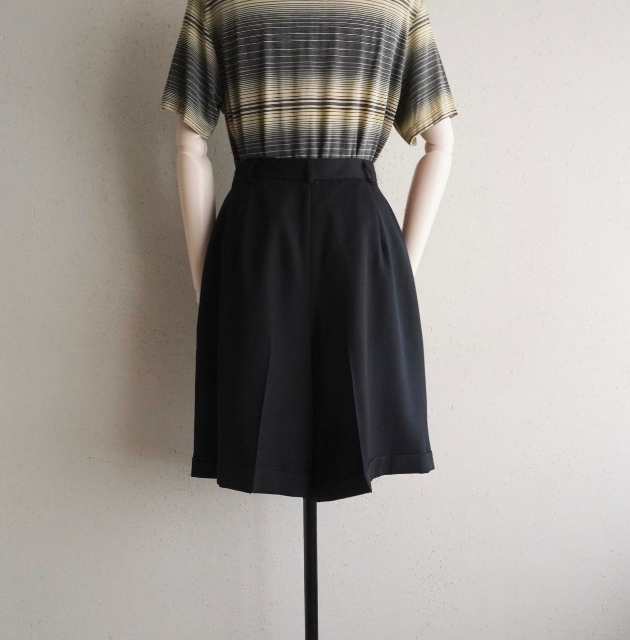 90s "amanda fielding" Wool Shorts Made in USA