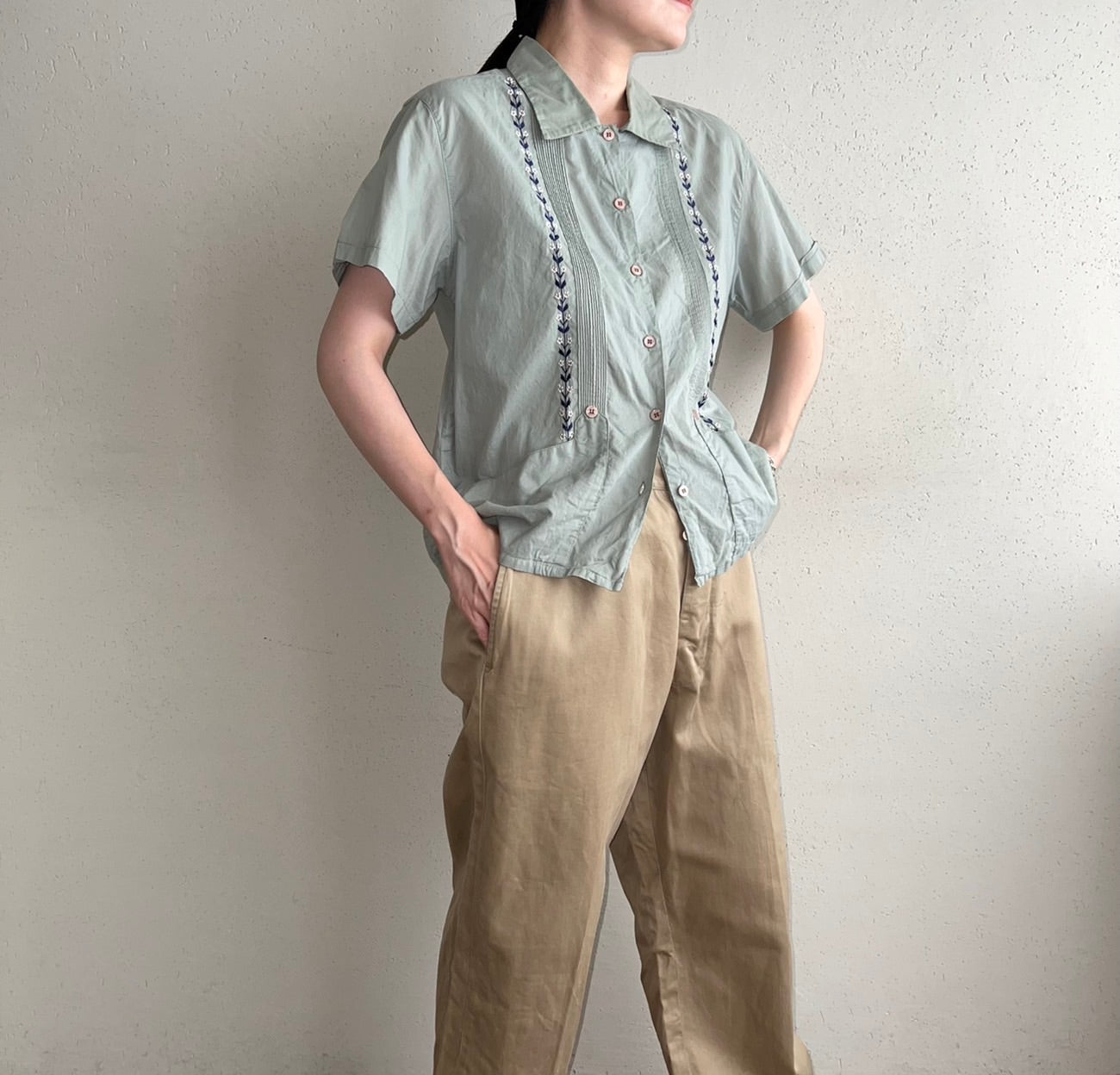 90s Embroidery Shirt